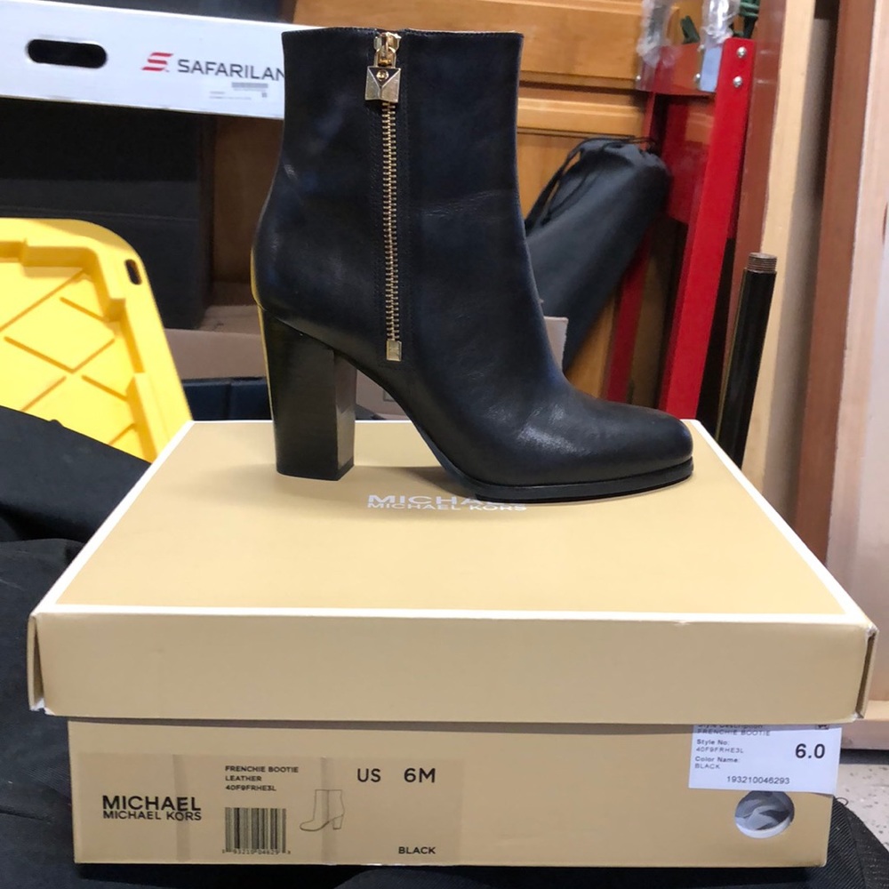 Michael Kors Frenchie Bootie black leather